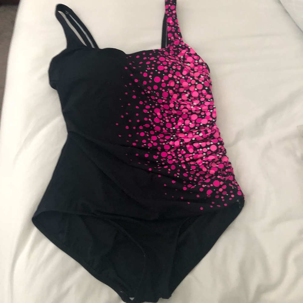 Reebok 1 piece swimsuit, pink and black